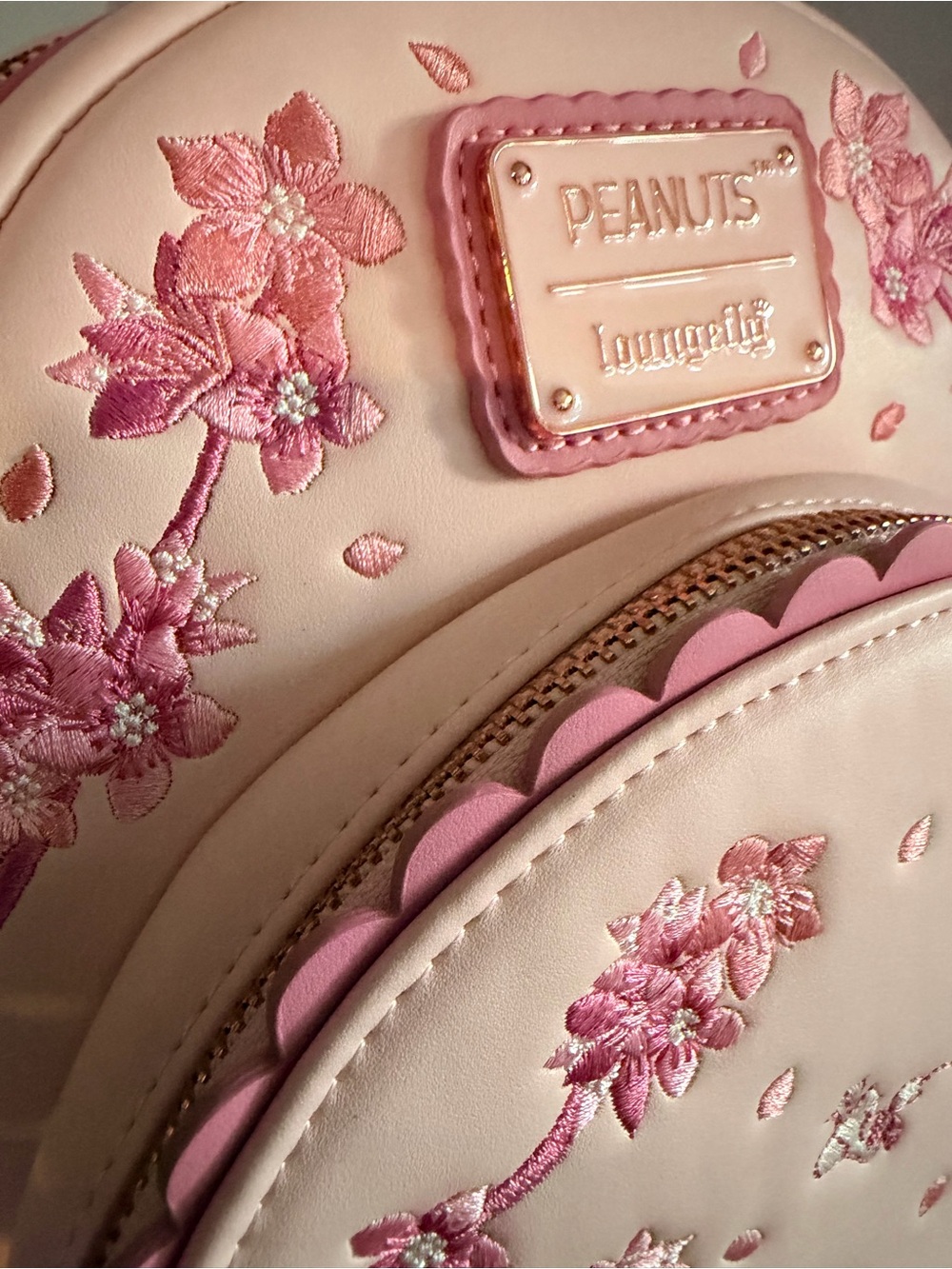Loungefly NWT Snoopy Cherry Blossom Embroidered Backpack Pink - Picture 8 of 9